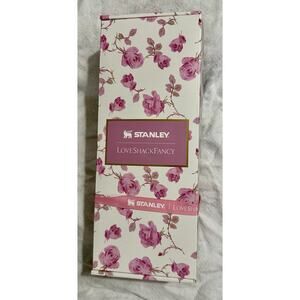 Stanley x LoveShackFancy All Day Slim Bottle 20 oz Ribbon Rosa